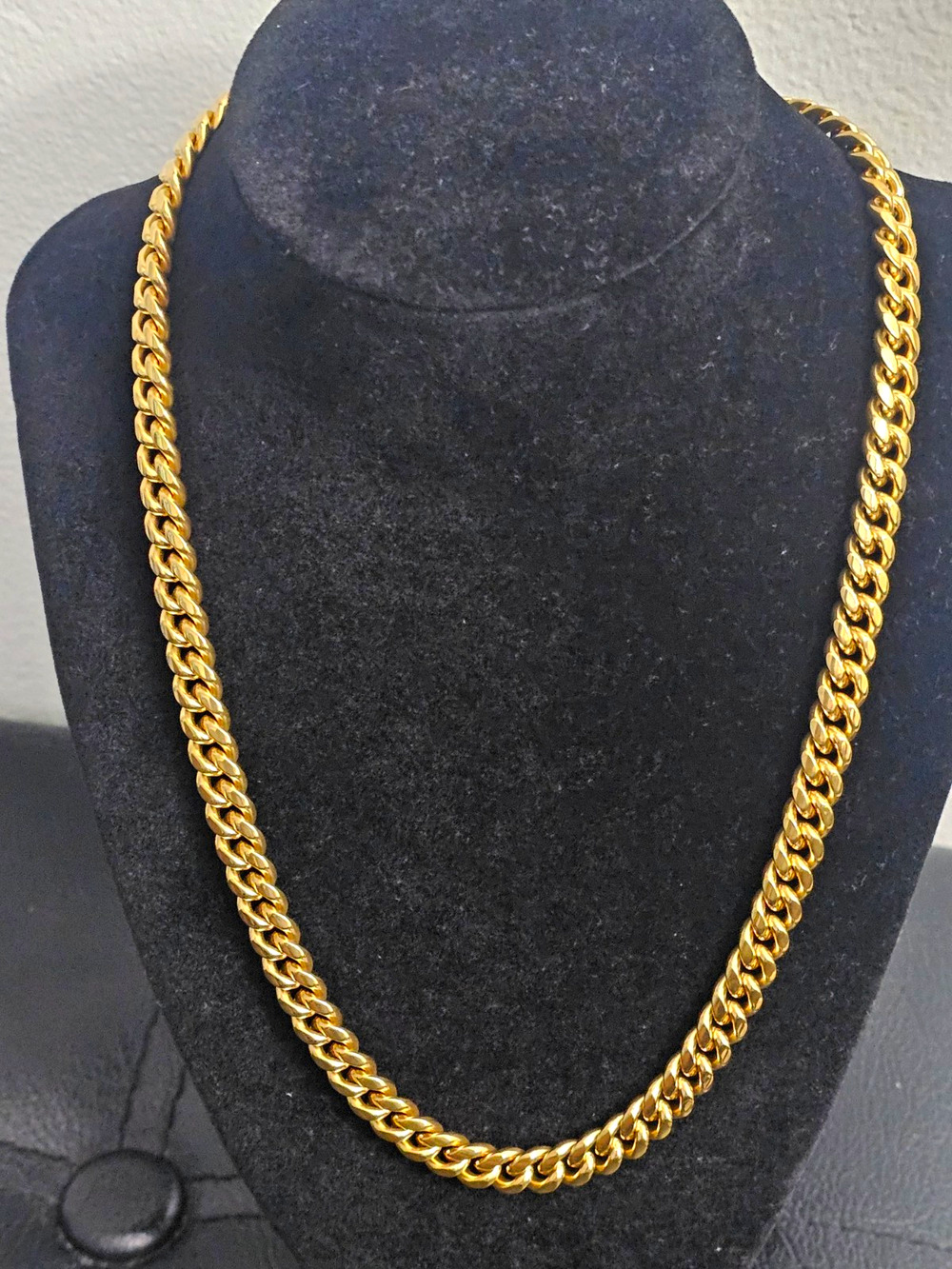 20in Gold Tone-7.3mm Cuban Link Chain Necklace triple Box lock closure